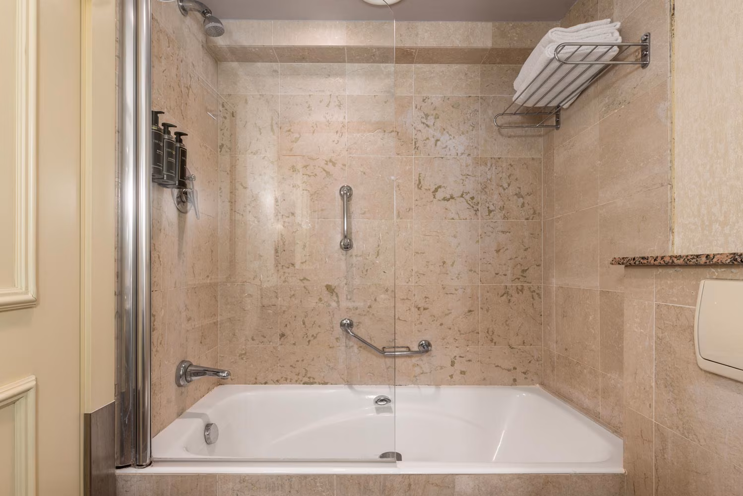 Classic Double Room bathroom at Exe Lev